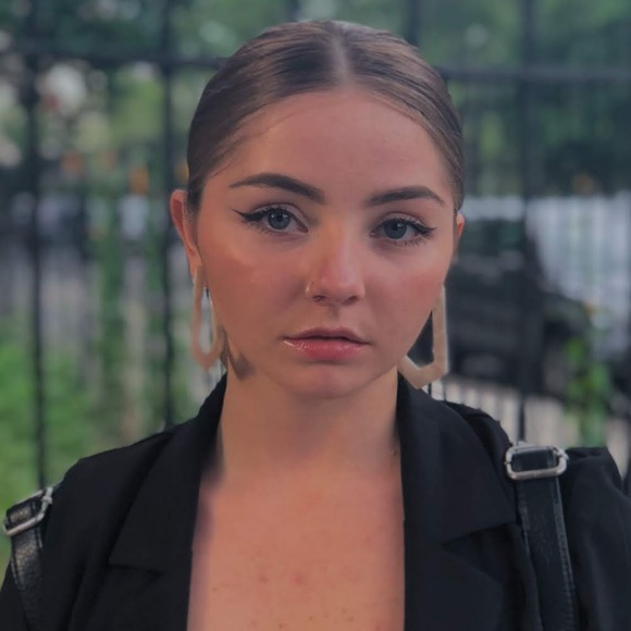 Meet your Posher, Lacilynn - Picture 1 of 1